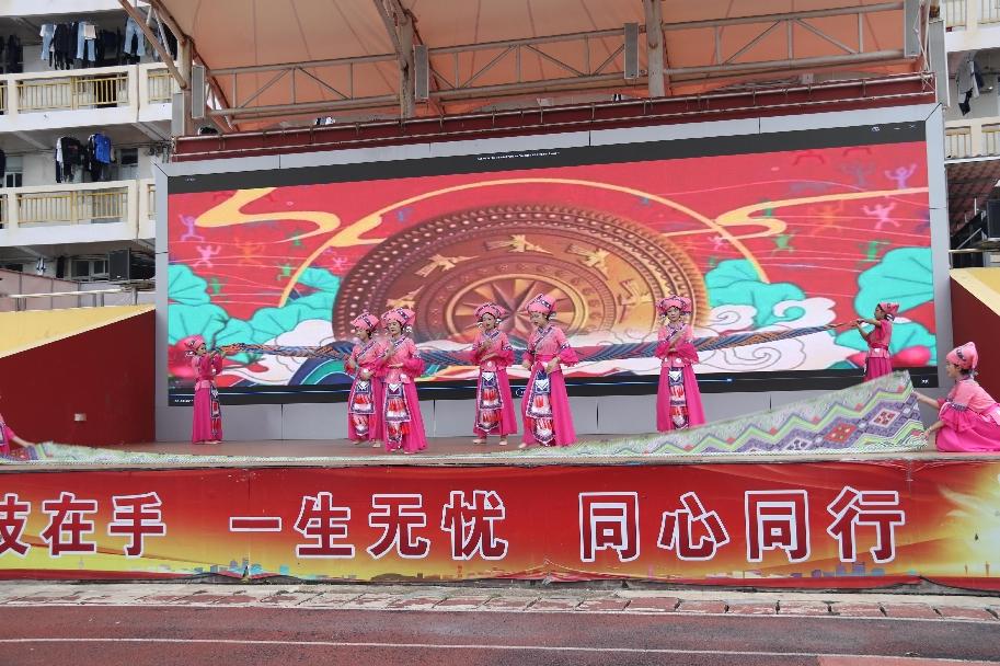 《迎客舞》