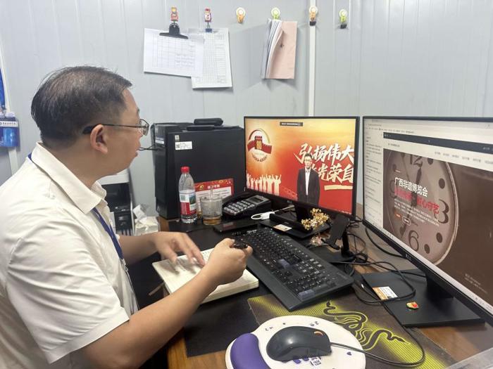 铭记历史 砥砺前行 ——广西工商学校观看“纪念中国人民抗日战争暨世界反法西斯战争胜利80周年思政大课”反响