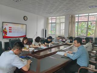 广西工商学校各党支部举办深入贯彻中央八项规定精神学习教育读书班