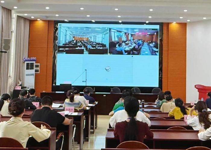 ​广西工商学校党委联合广西质量工程职业技术学院党委召开党委理论学习中心组学习 （扩大）研讨会（2026年第一专题）